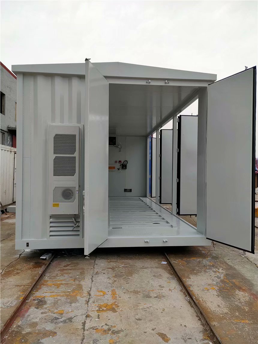 电力预制舱的舱门是如何保证密封防尘的？(图1)